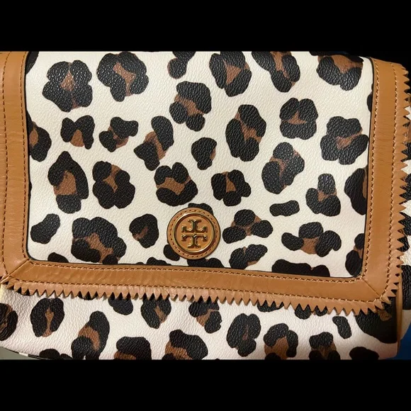 NWOT Tory Burch Authentic Kerrington Crossbody bag with dust bag - Picture 1 of 4